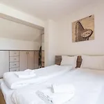 Cozy Space Near Grand Mall Appartamento *