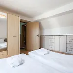 Cozy Space Near Grand Mall Appartamento Varna