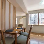 Apartment Cozy Space Near Grand Mall